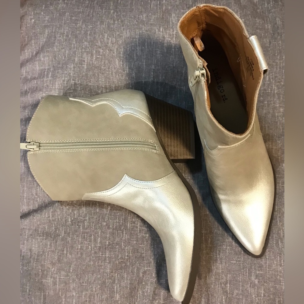 NW Indigo Rd Torris Champagne Pointed Toe Block Heel Western Ankle Boots